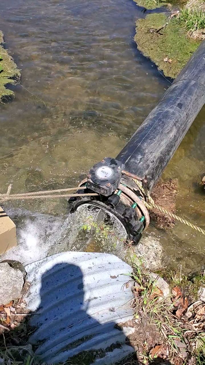 Siphons lowering the lake level